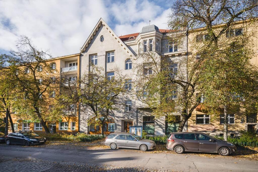 Close Wawel Castle, City Centre